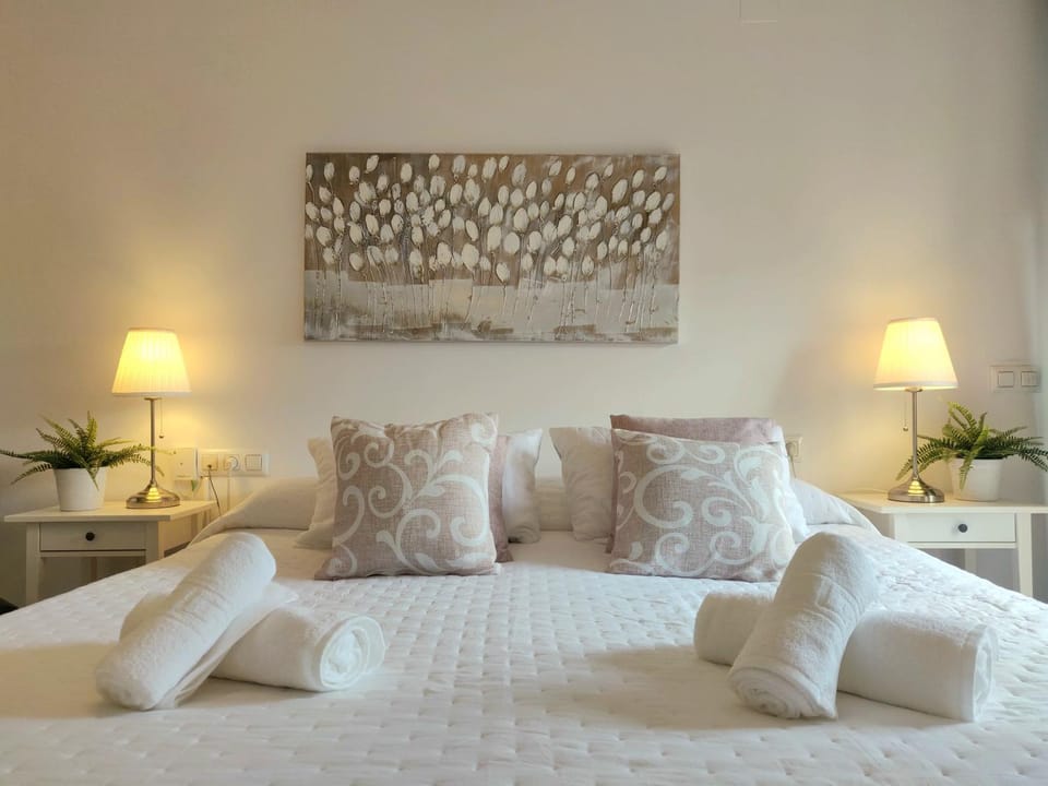 Lujoso ático con vistas al mar, piscina & parking Apartment in Fuengirola