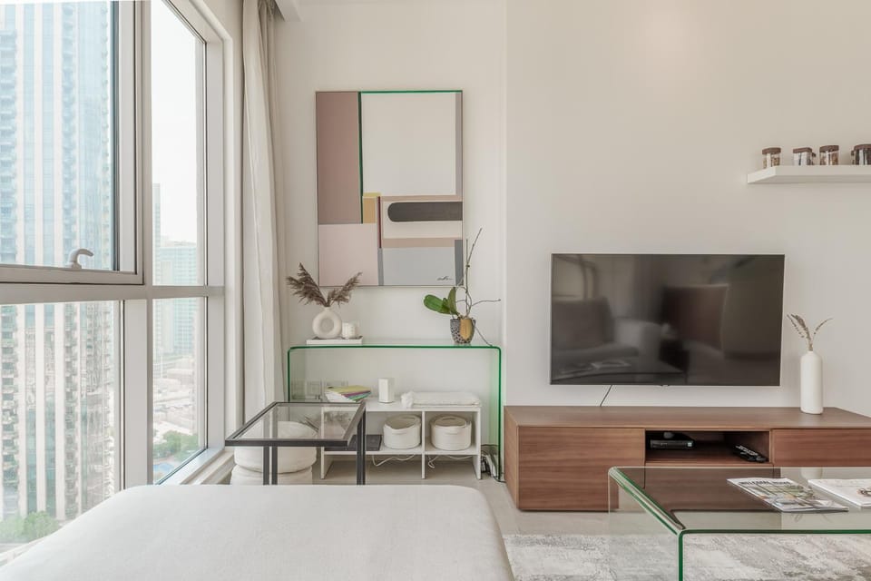 TV and multimedia, Living room, Seating area, Evening entertainment