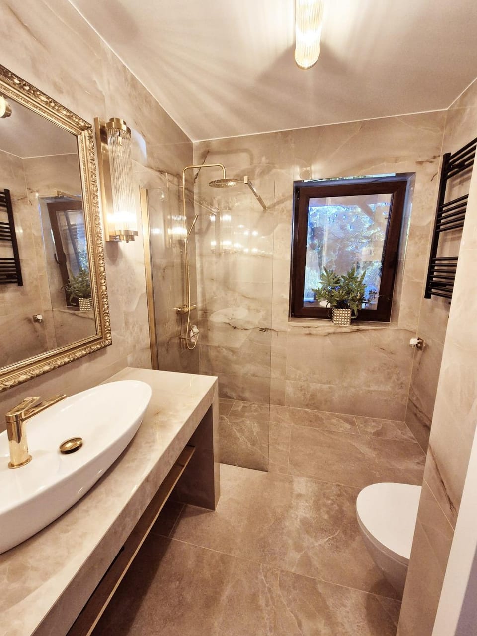 Shower, Toilet, Bathroom