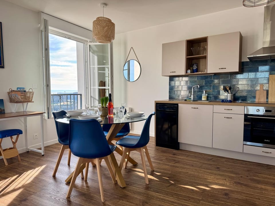 Dining area, Sea view, Sea view