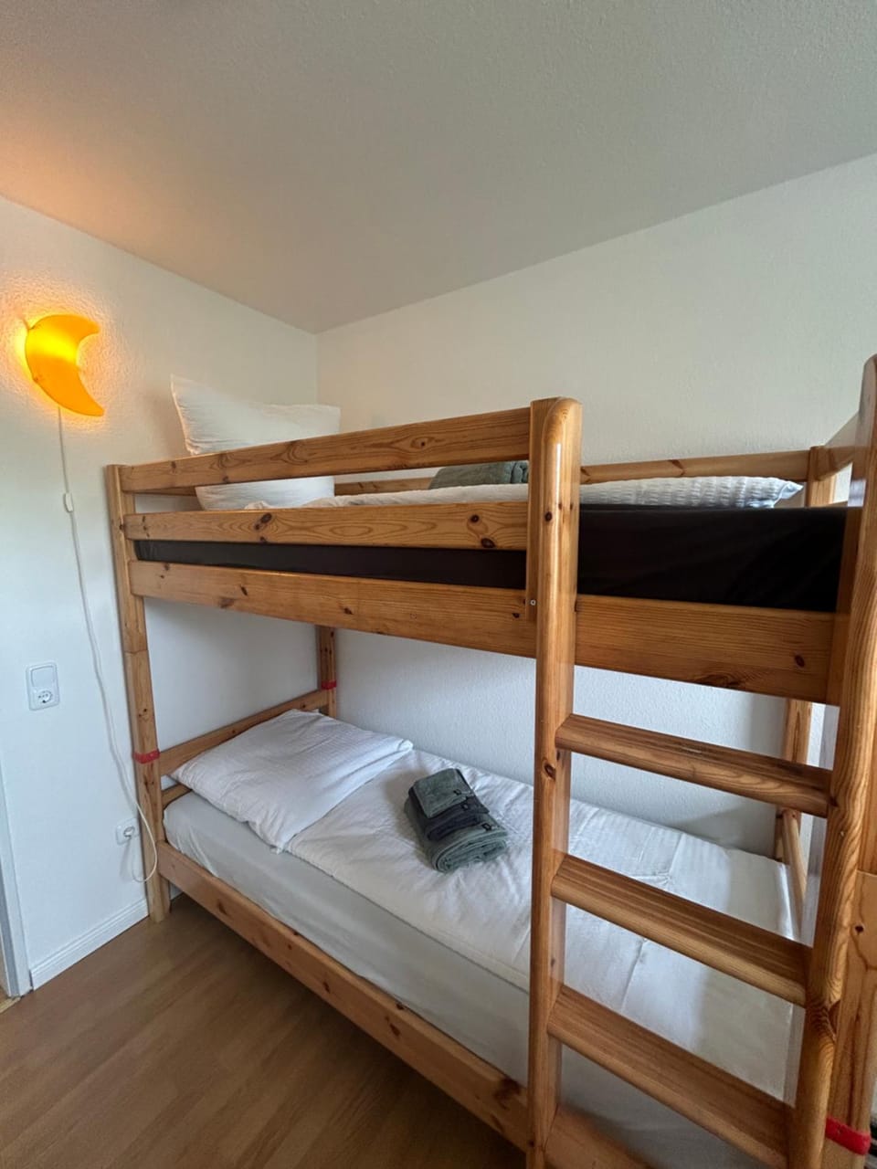Bed, Bedroom, bunk bed