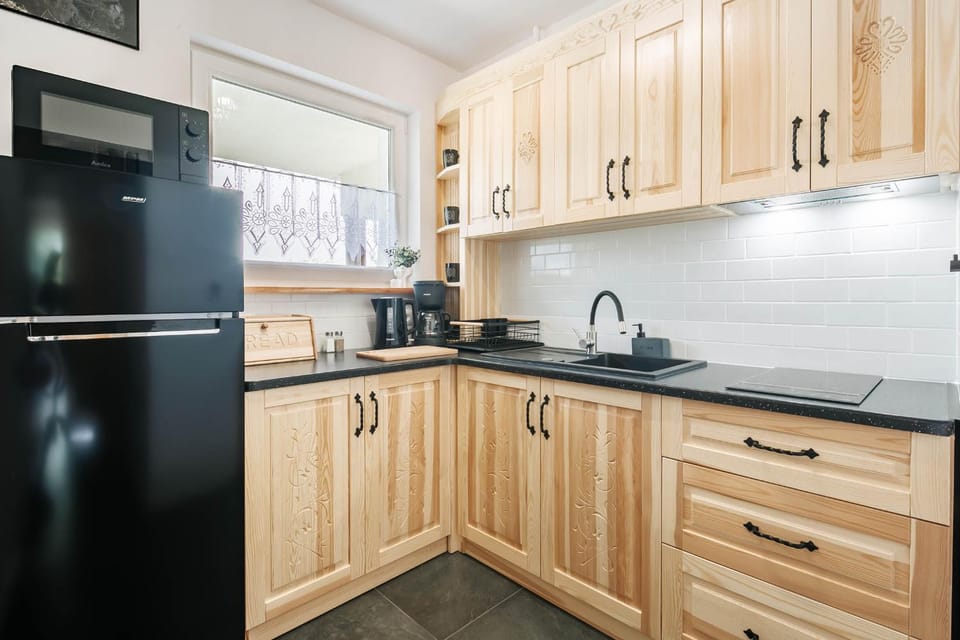 Coffee/tea facilities, Kitchen or kitchenette, microwave, stove