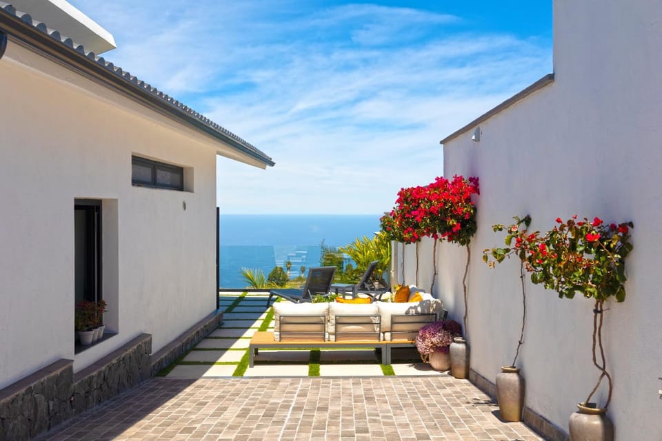 View (from property/room), Balcony/Terrace
