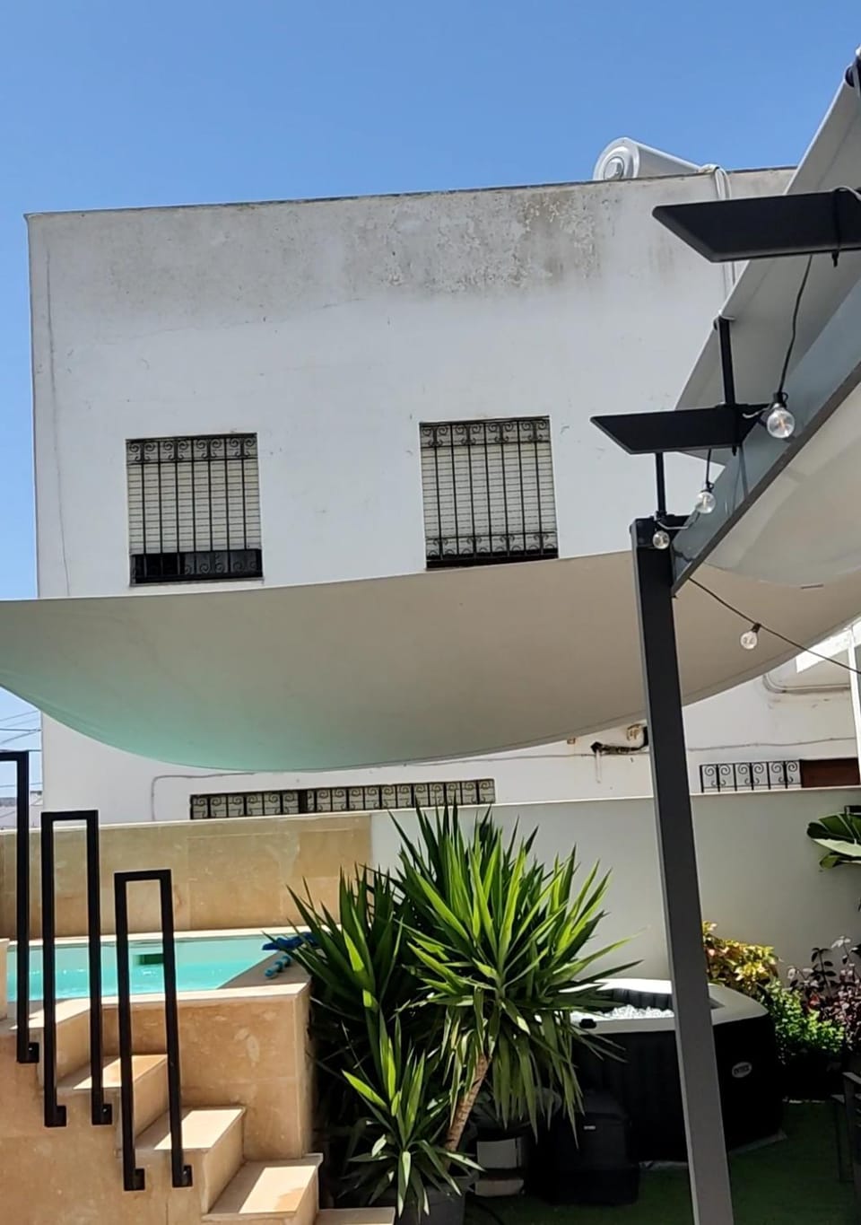 Patio, Hot Tub, Dining area, Swimming pool