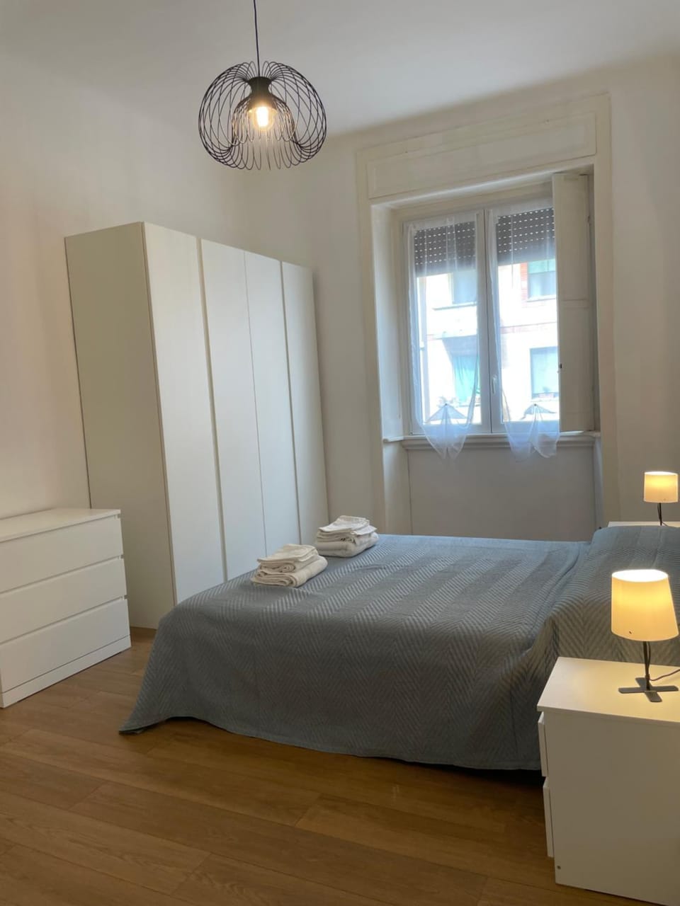 Bed, Bedroom, towels, wardrobe