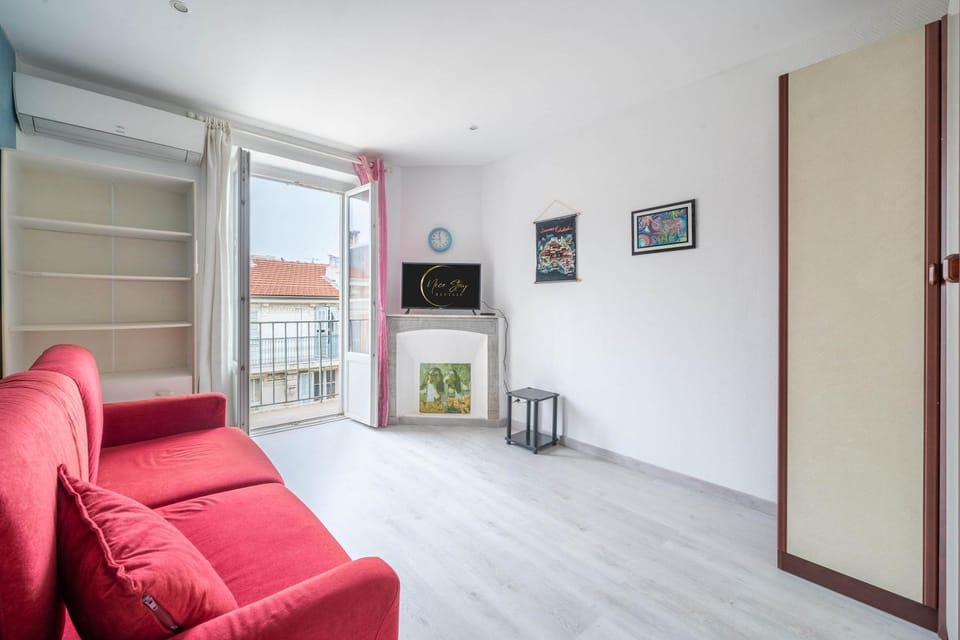 Communal lounge/ TV room, TV and multimedia, Living room, Seating area