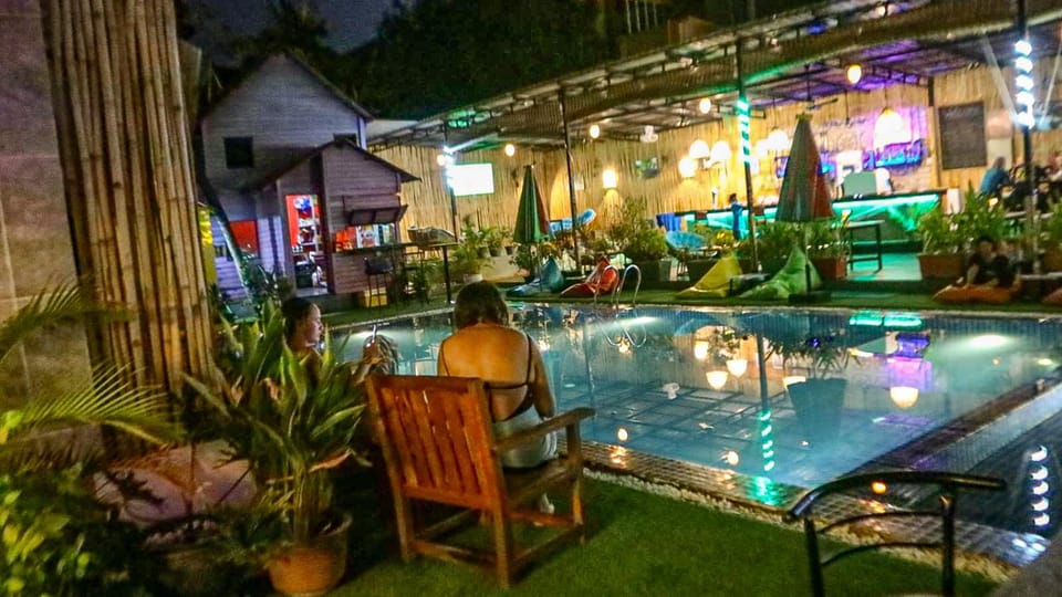 Restaurant/places to eat, Night, Swimming pool