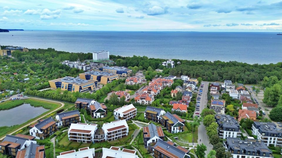 Neighbourhood, Natural landscape, Bird's eye view, City view, Sea view, Location