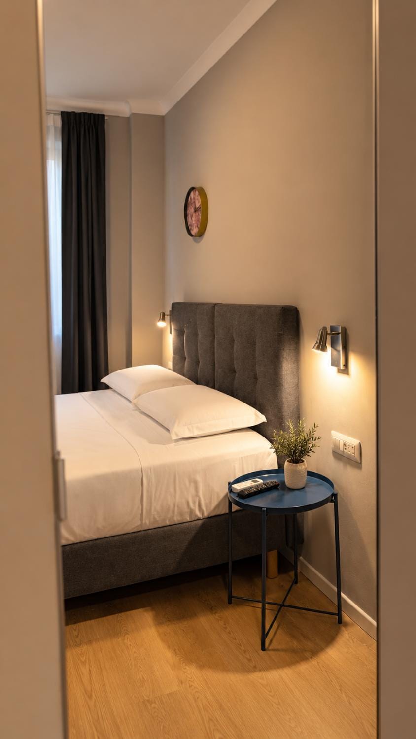 Bed, Photo of the whole room, Bedroom