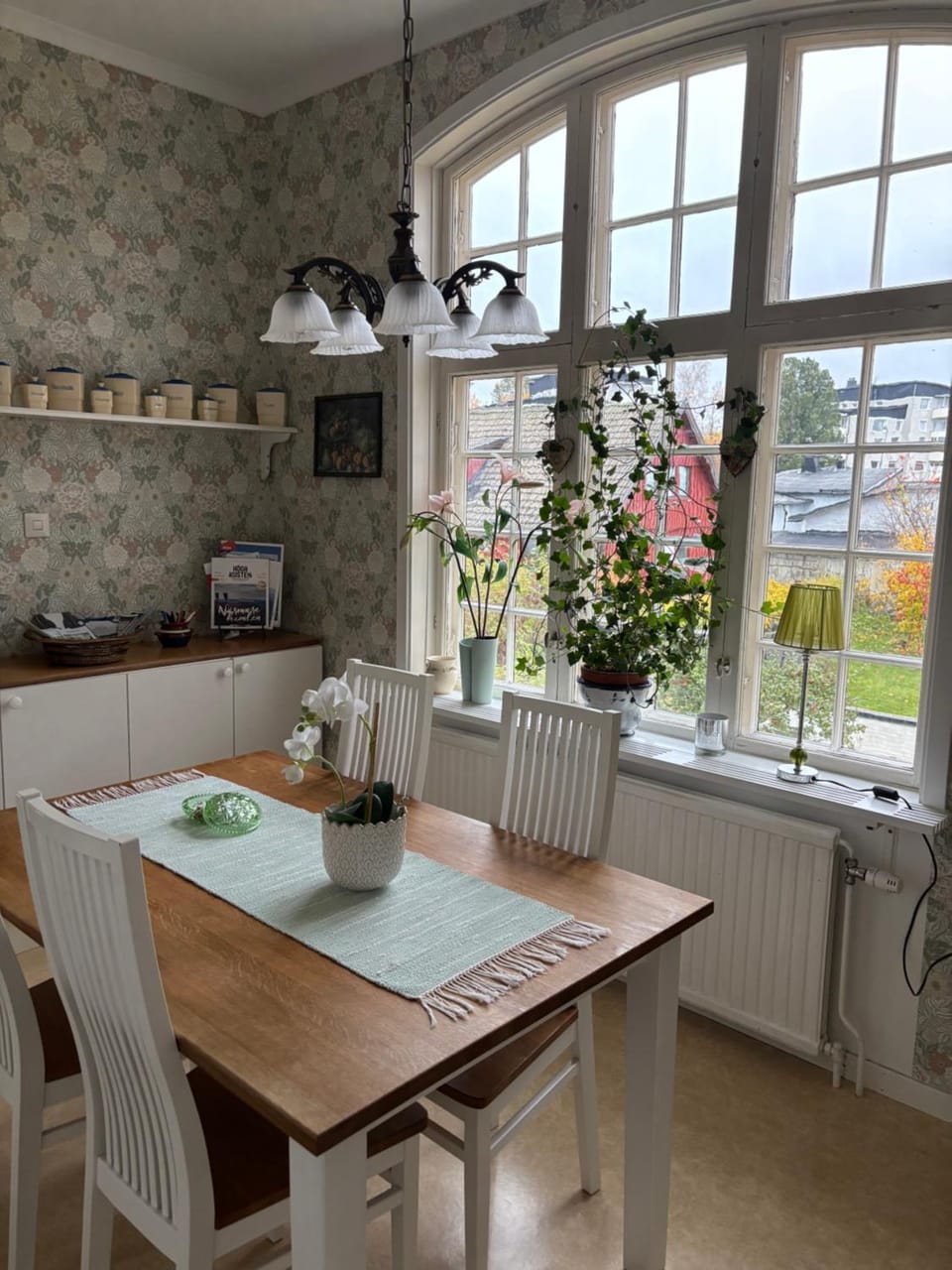 Lägenhet i sekelskifteshus Apartment in Sweden