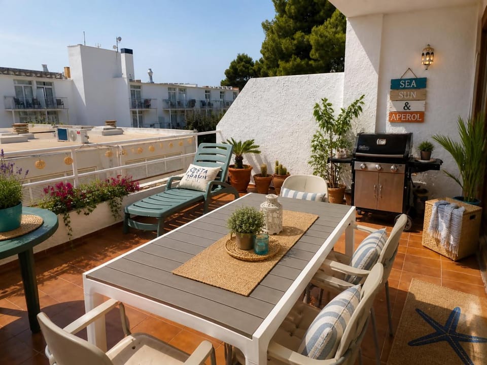 Mar Menuda – Vistas al Mar, Terraza y Parking Apartment in Tossa de Mar