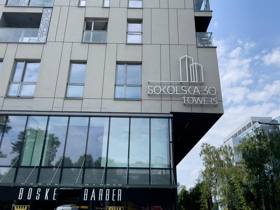 URBAN APARTMENTS PREMIUM Sokolska 30A Towers - No 58 - Gym & Sauna - Air Condition - Balcony - 2 Free Garage Apartment in Poland