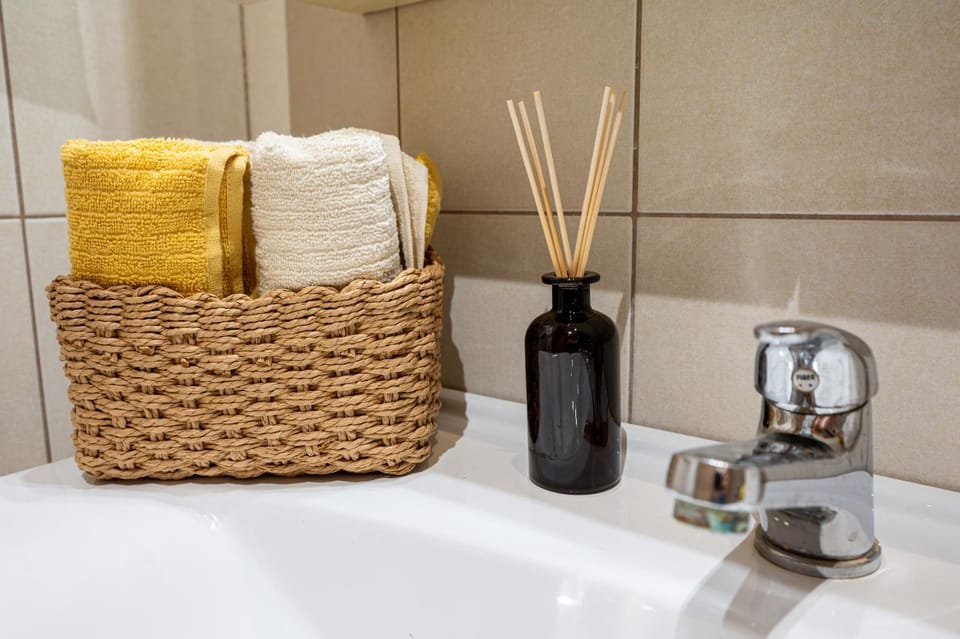Bathroom, towels