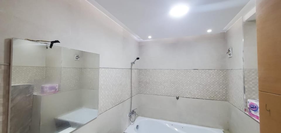 Bathroom, Bath