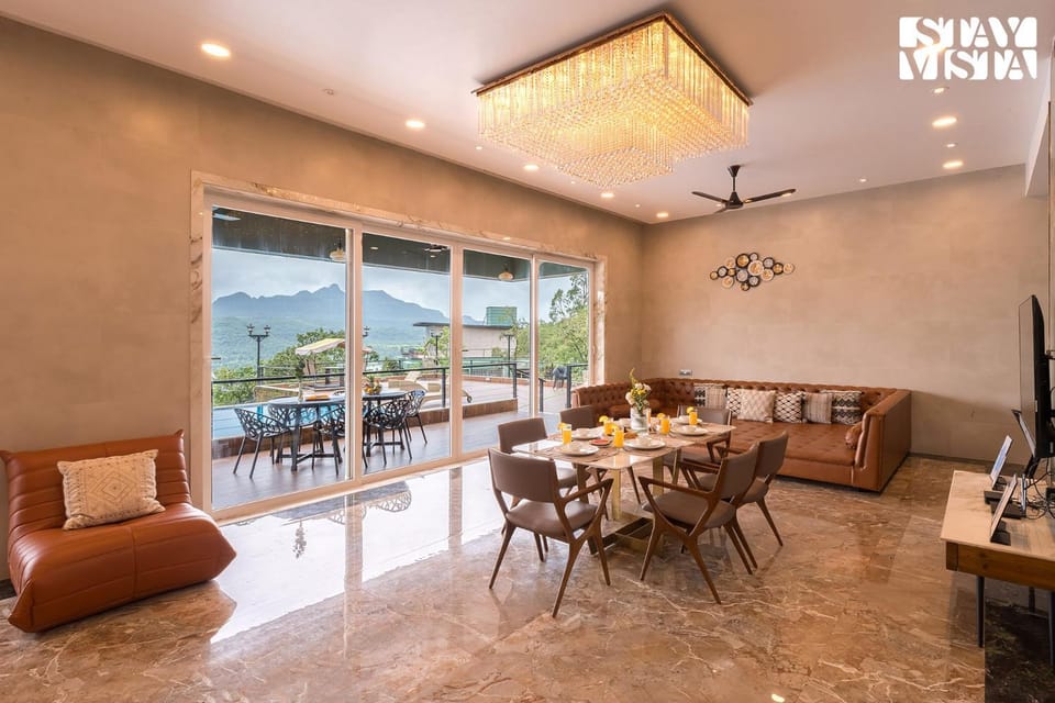 Living room, Dining area