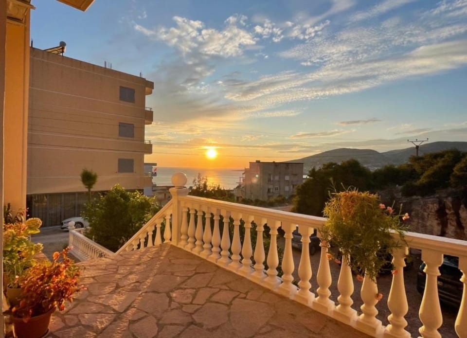 Honey Residence Bed and Breakfast in Sarandë