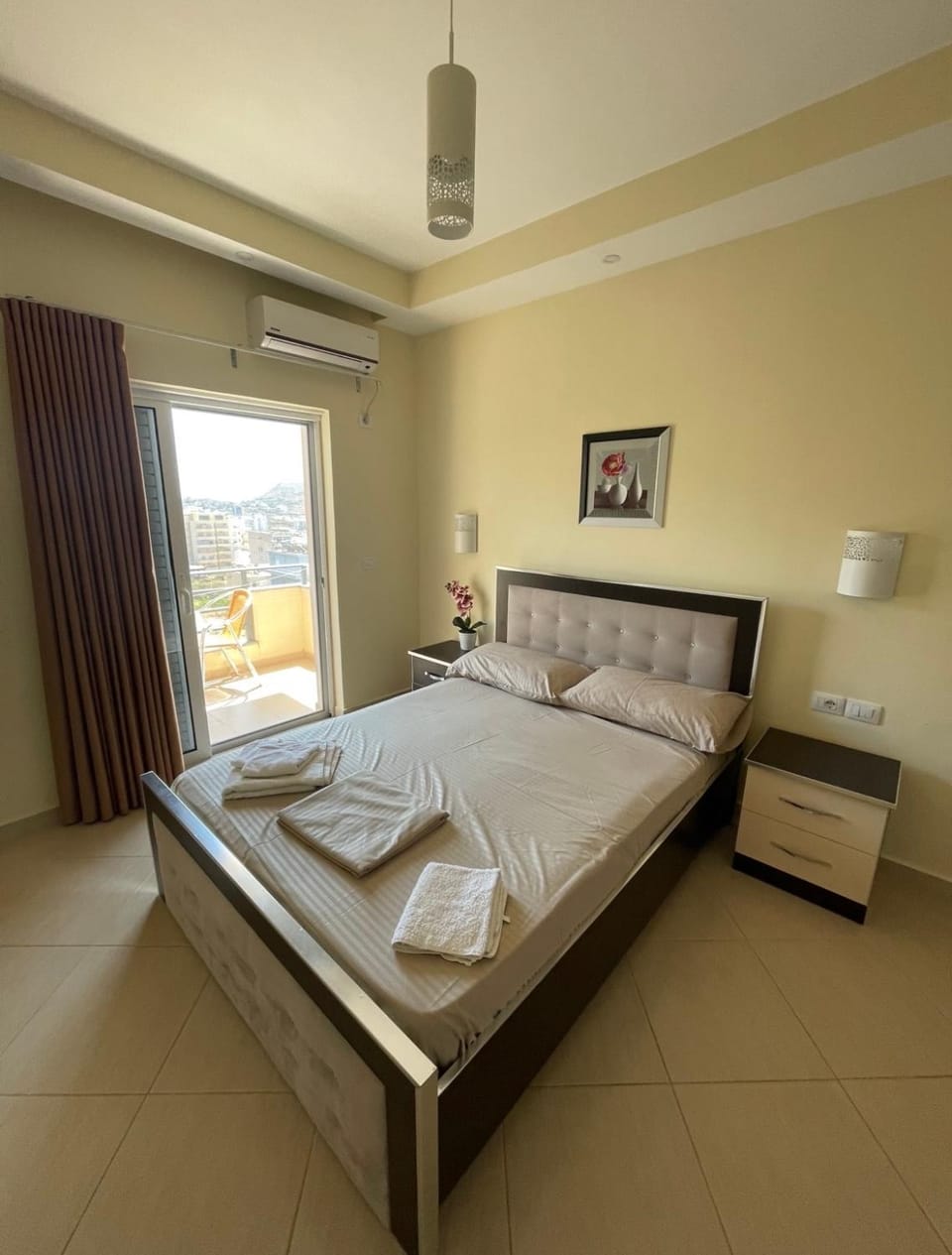 Honey Residence Bed and Breakfast in Sarandë