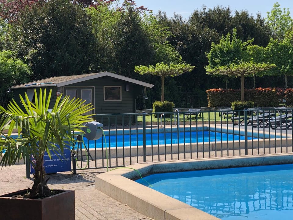 Nieuw!! Chalet De Luxe 4 persoons met airco Campground/ 
RV Resort in Limburg (province)