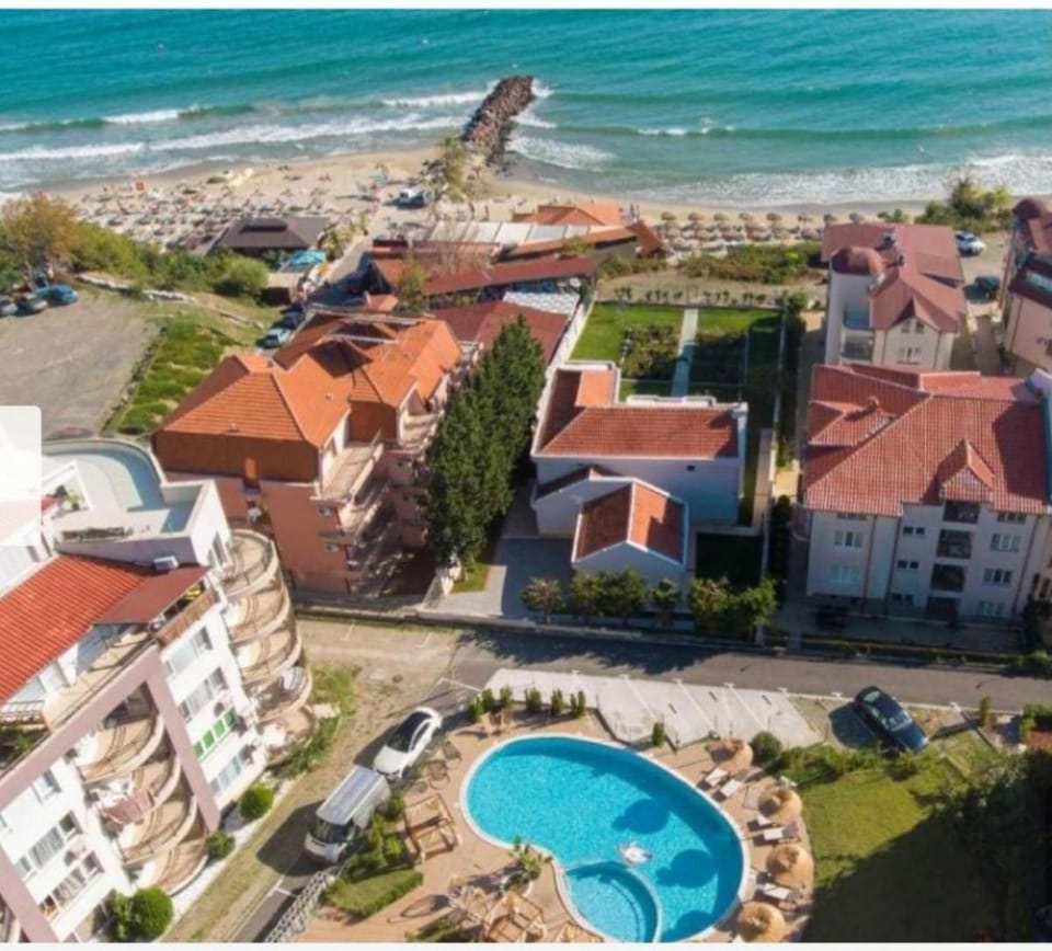Day, Bird's eye view, Beach, Pool view, Swimming pool, Location
