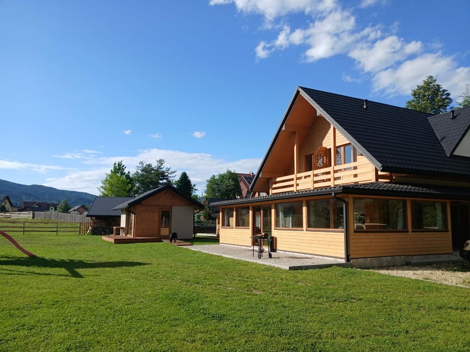 Dom Pod Wierzbami Villa in Lesser Poland Voivodeship