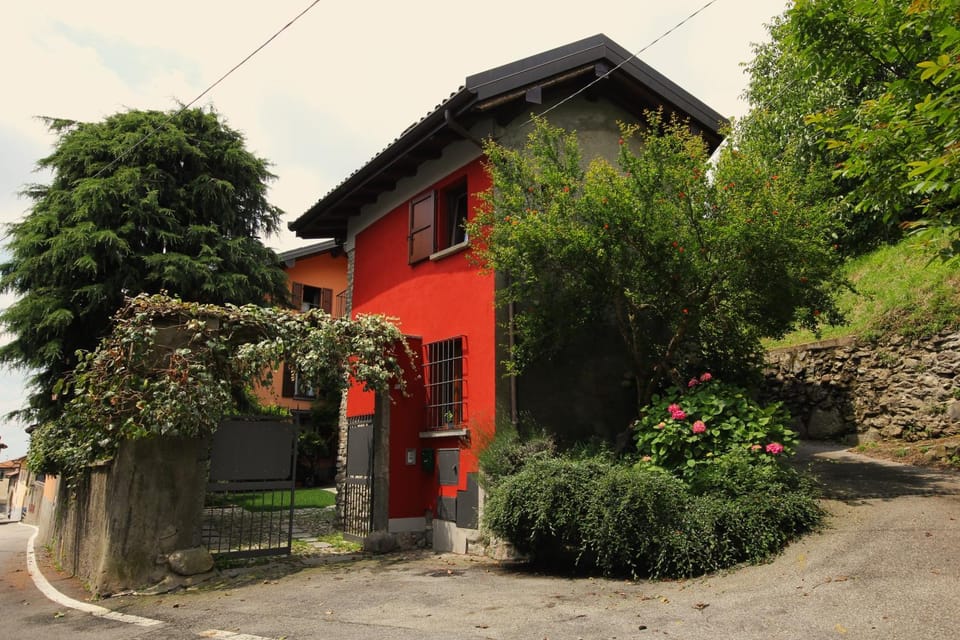 La Corte dei Rho House in Como