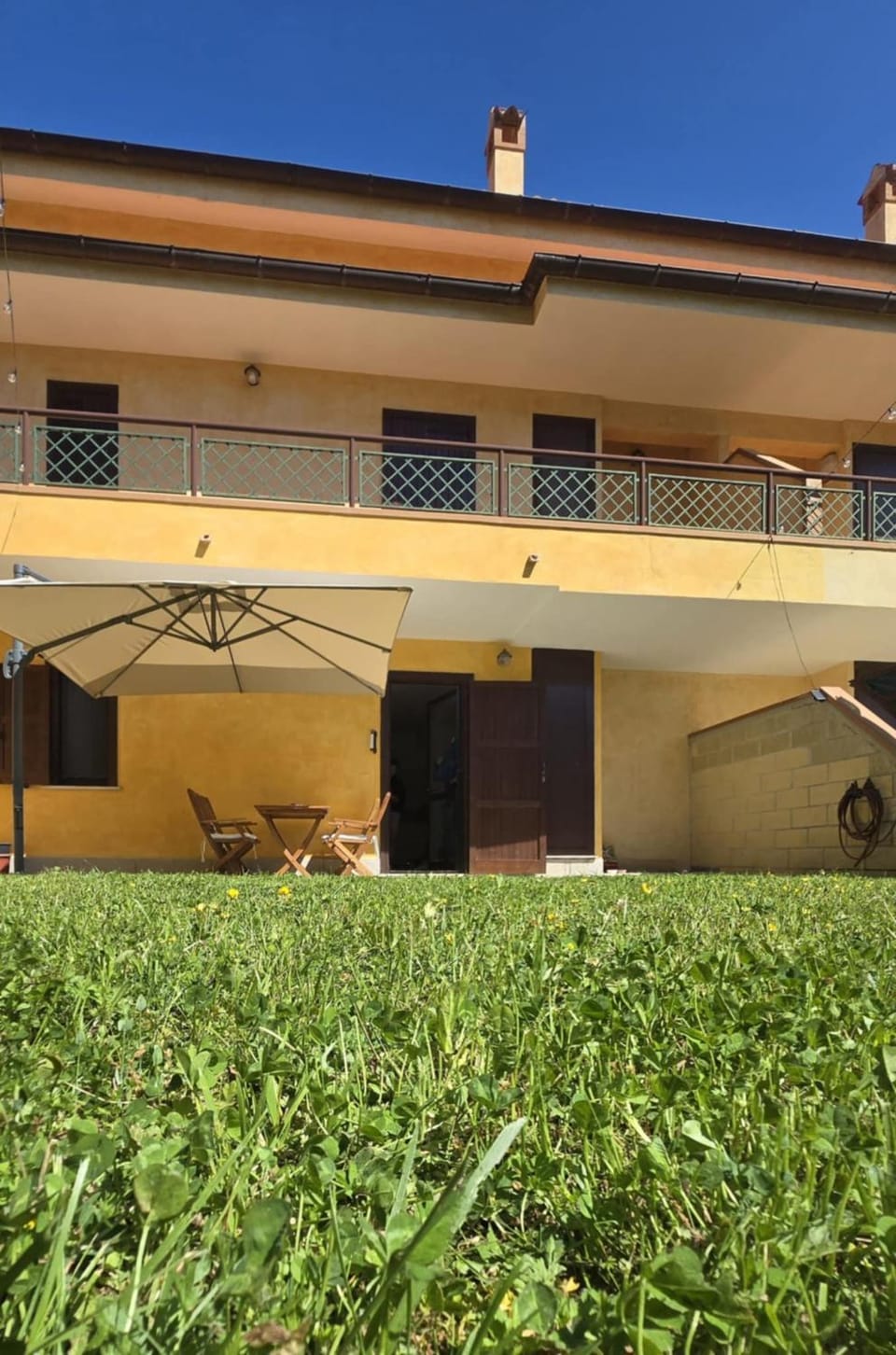 Property building, Garden, Balcony/Terrace