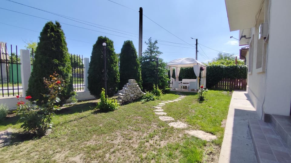 Garden, Garden view