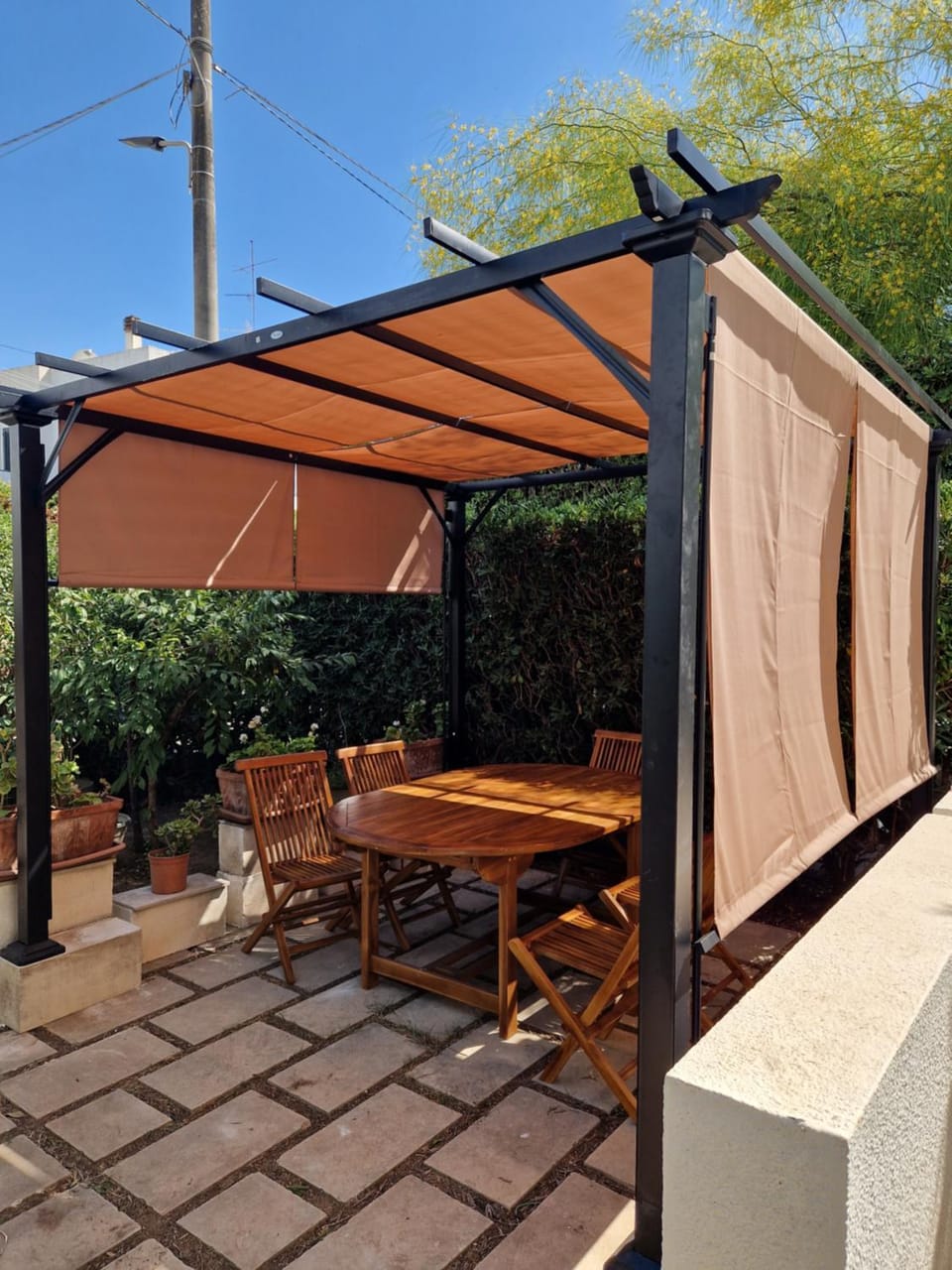 Patio, Dining area
