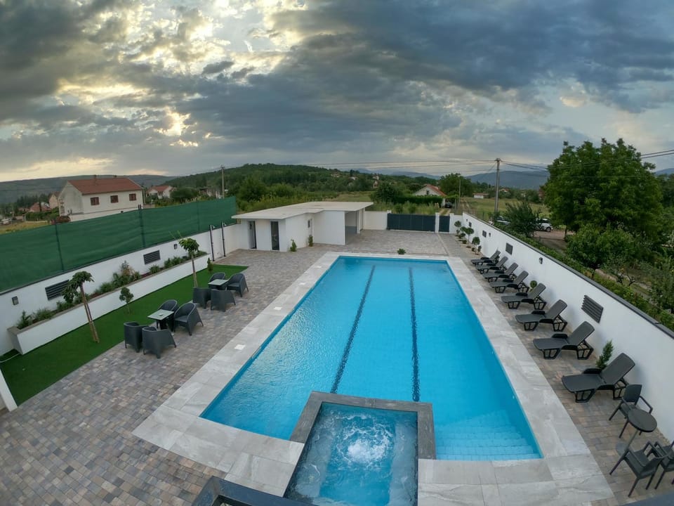Pool view, Swimming pool, sunbed