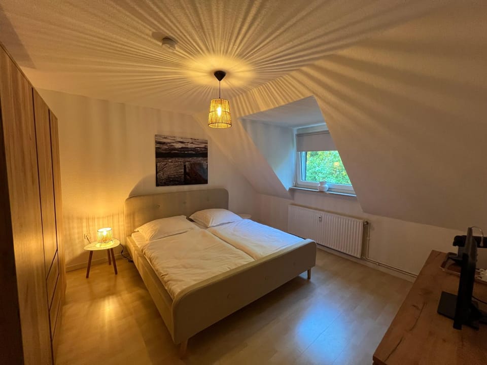 Bed, Photo of the whole room, Bedroom