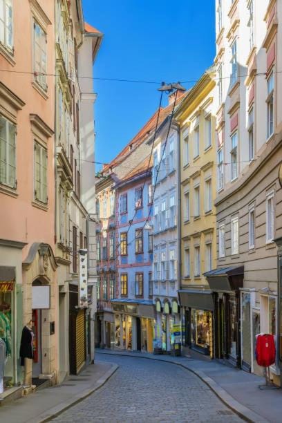 Loftový apartmán úplne centrum Apartment in Bratislava