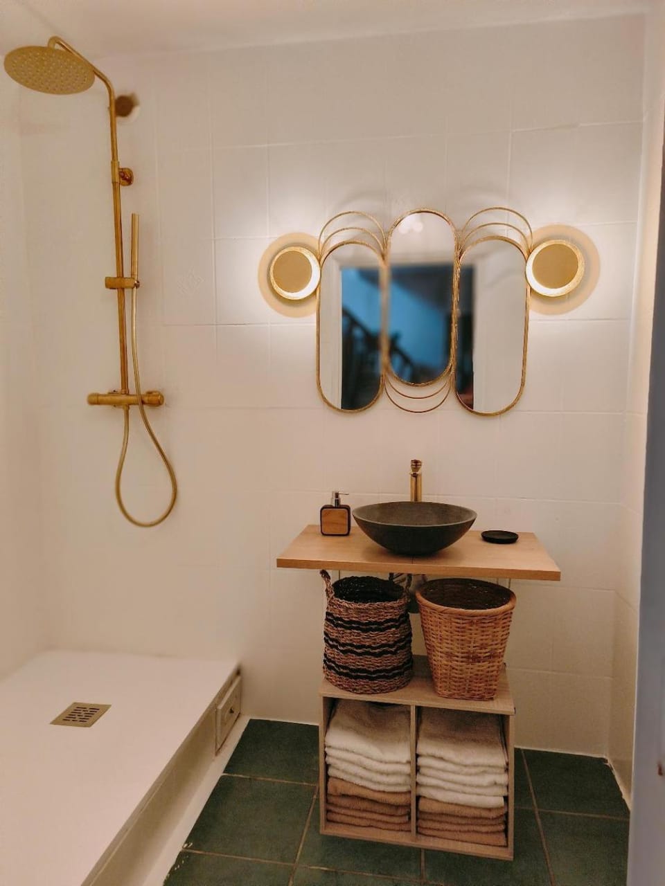 Suite familiale "Le Logis des Ptits Lynx" Bed and Breakfast in Jura