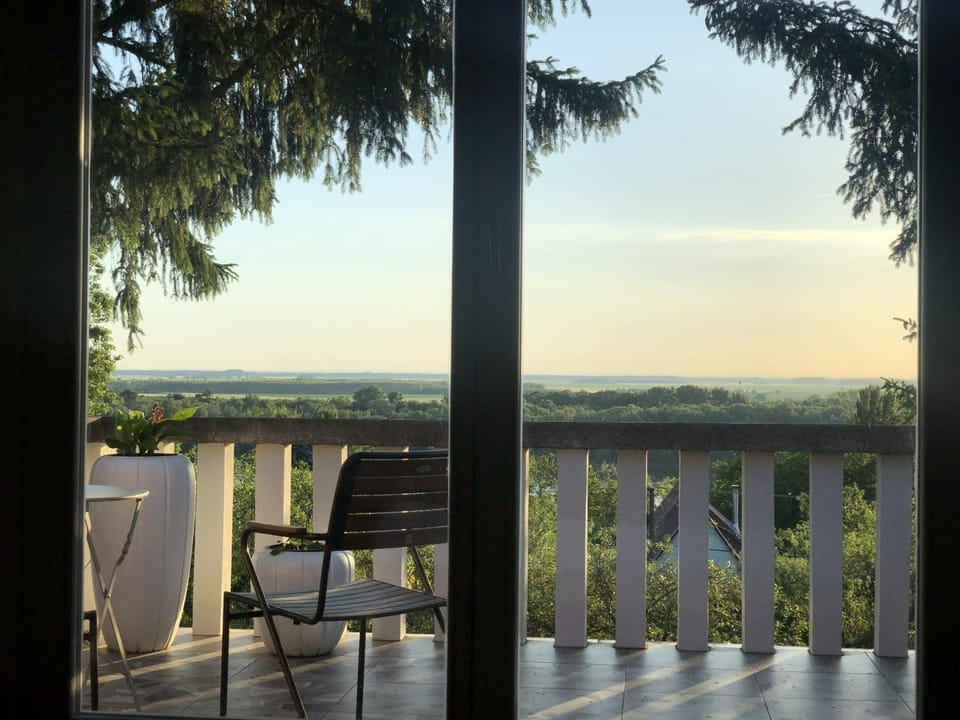 Natural landscape, View (from property/room), Balcony/Terrace