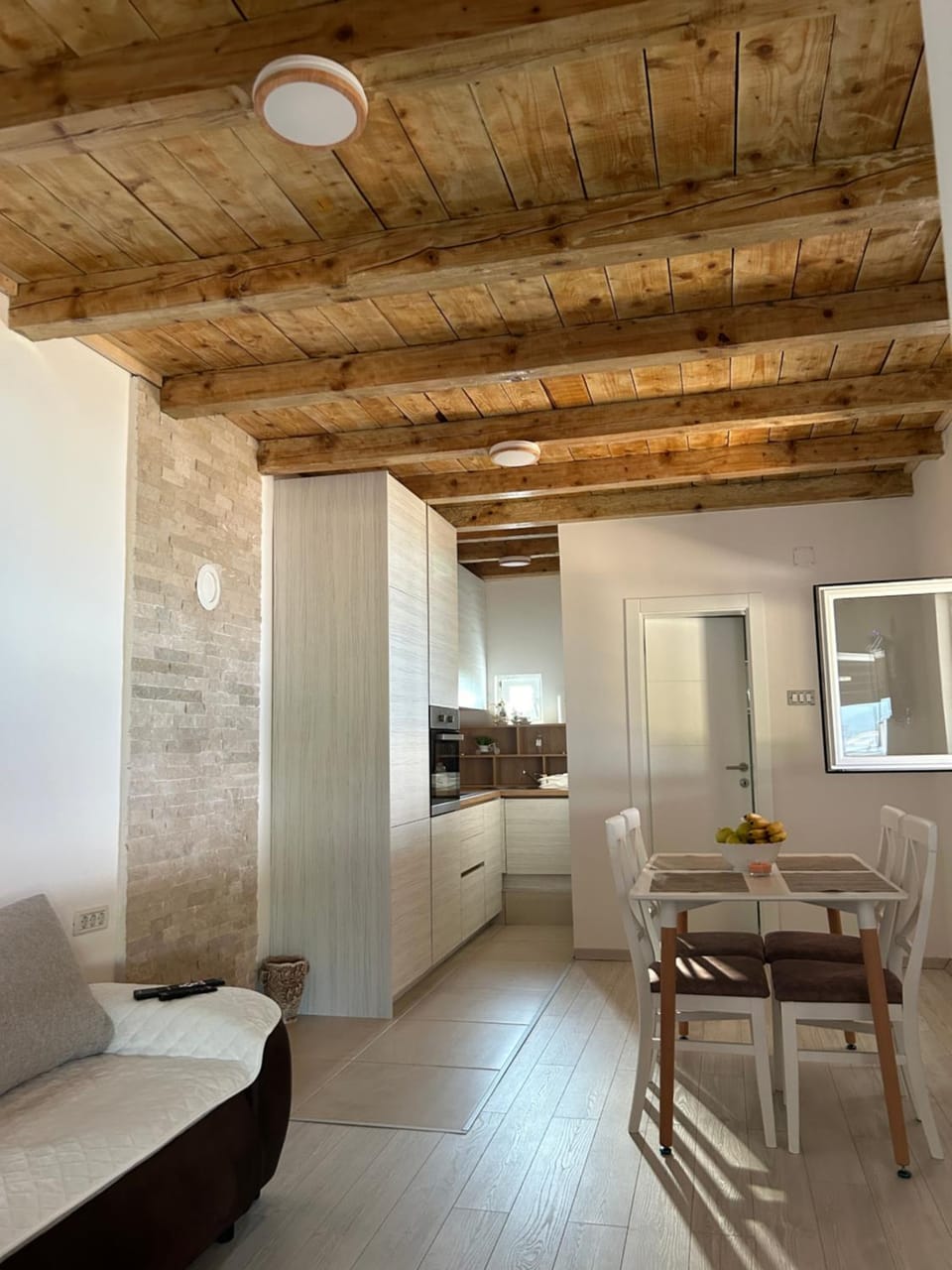 Lake house Zoya House in Montenegro