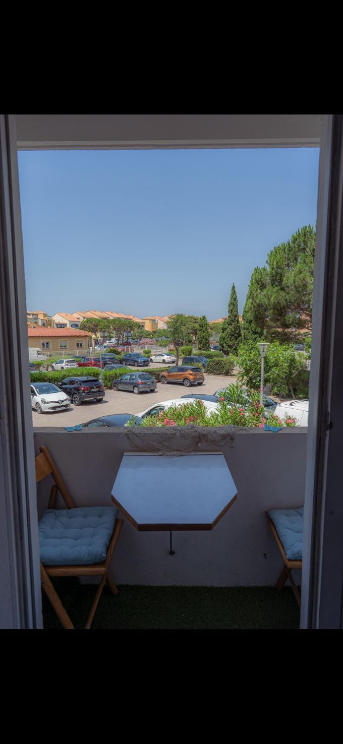 View (from property/room), Balcony/Terrace, Dining area