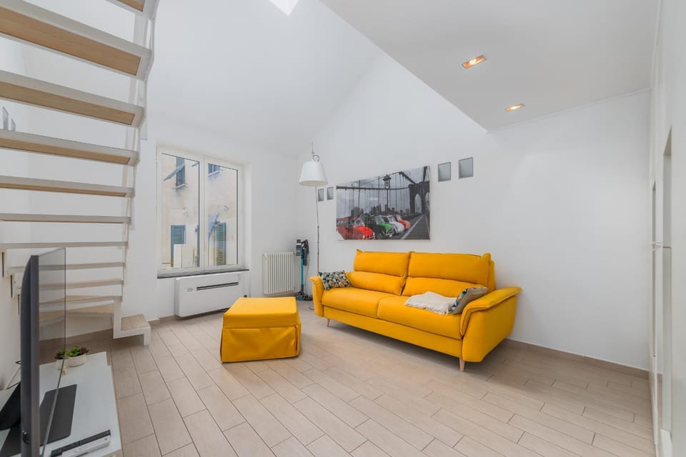 Suite Tra il Porto e il Centro, 150m dal Mare,Wifi Apartment in Savona