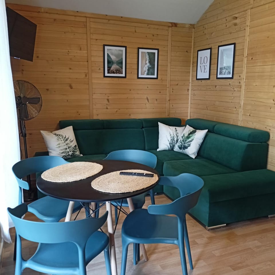 Living room, Seating area, Dining area, Bedroom