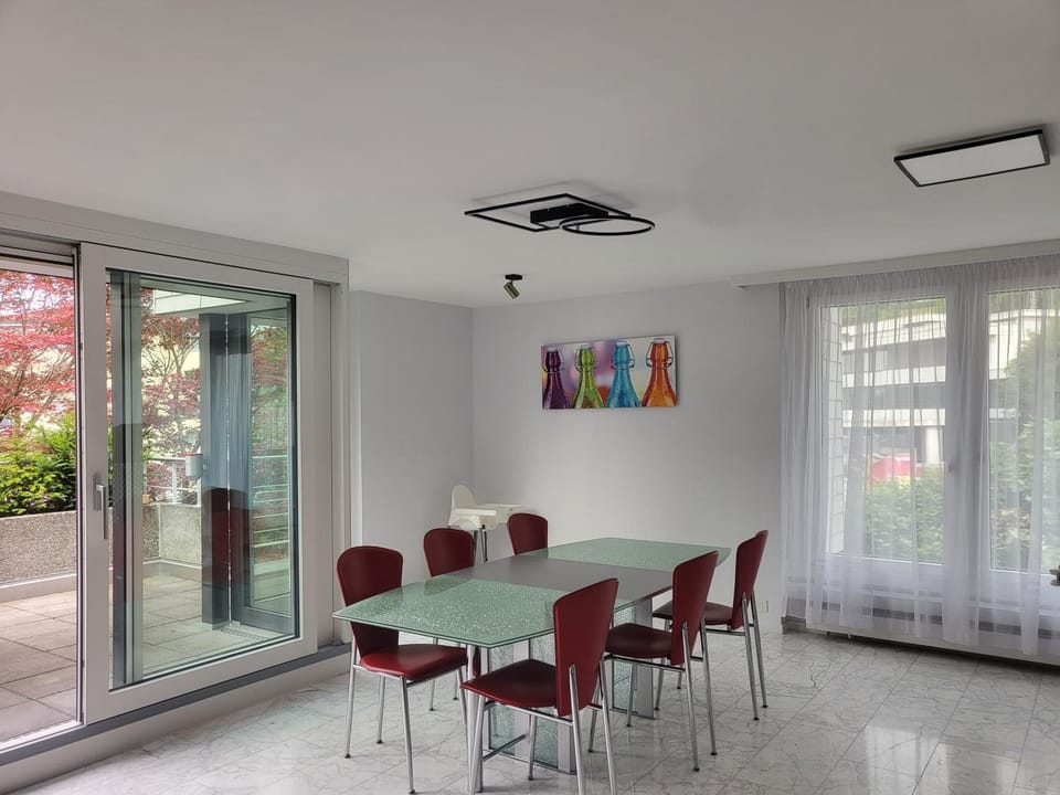 Living room, Dining area