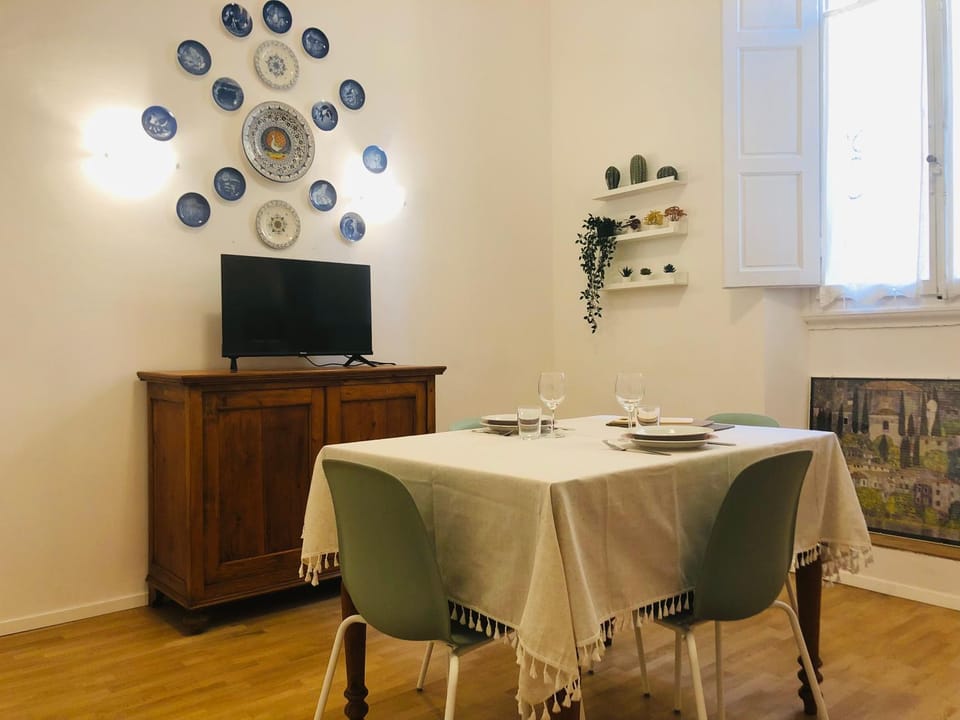 TV and multimedia, Dining area