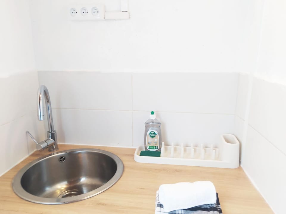 Charmant Studio au Calme Proche Rer Stade de France Paris Apartment in Île-de-France