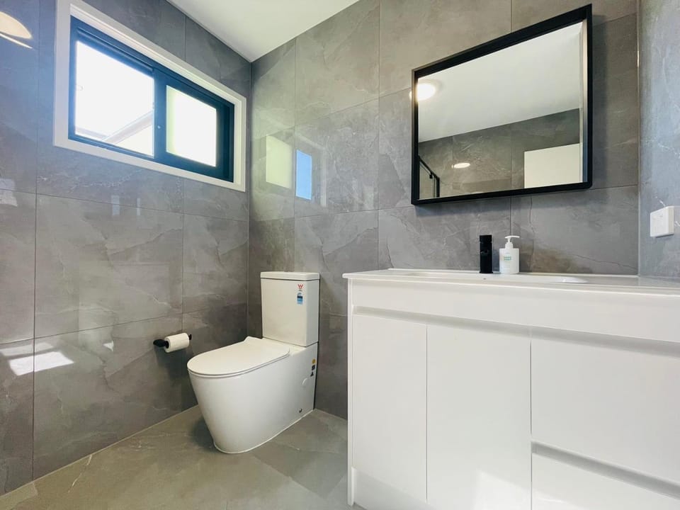 Toilet, Bathroom