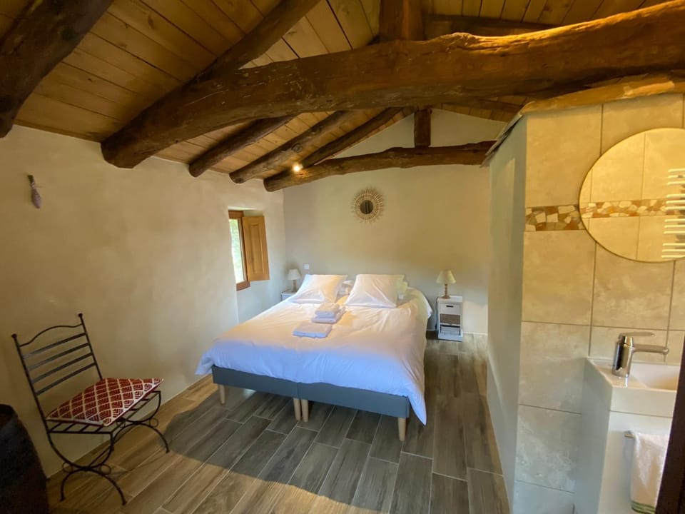 Bathroom, Photo of the whole room