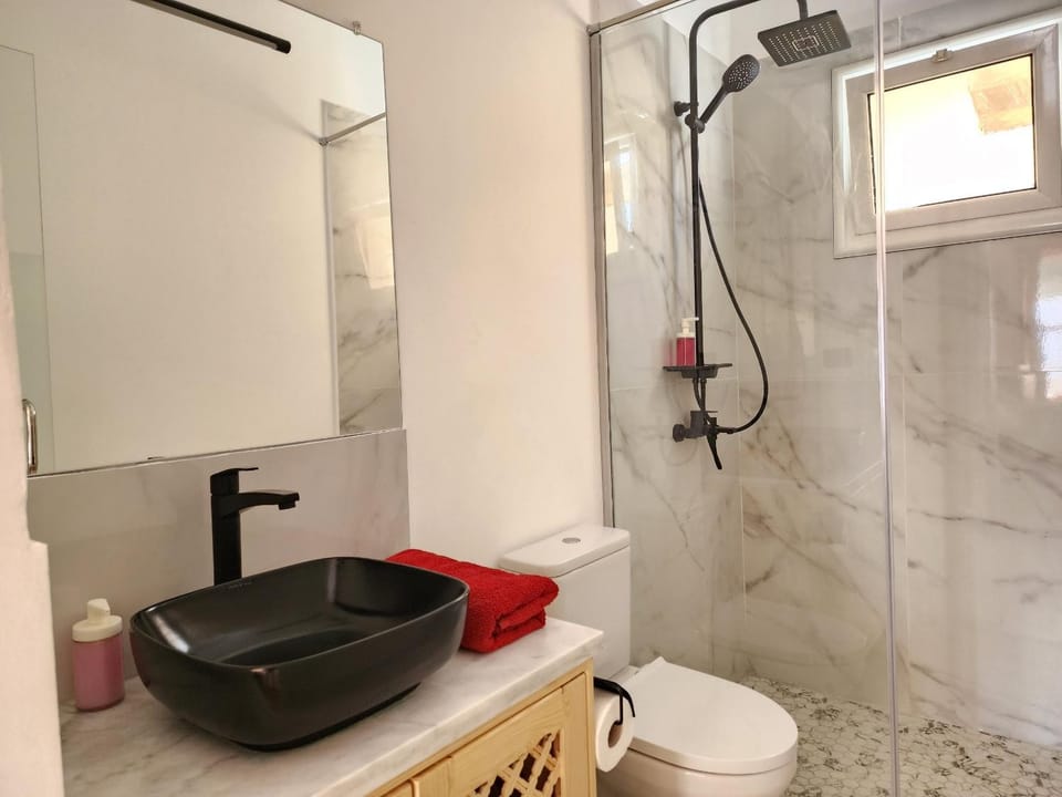 Shower, Toilet, Bathroom