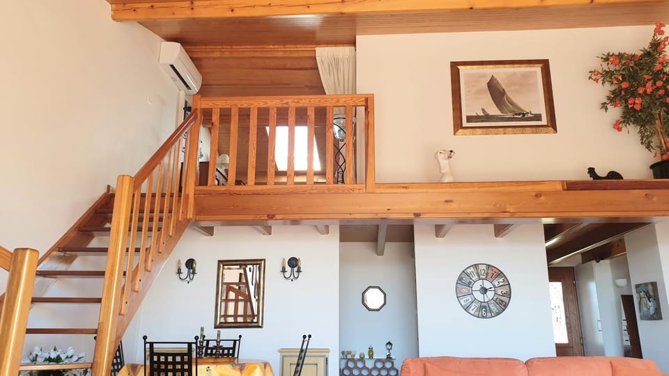 Plage Miramar Apartment in La Londe-les-Maures