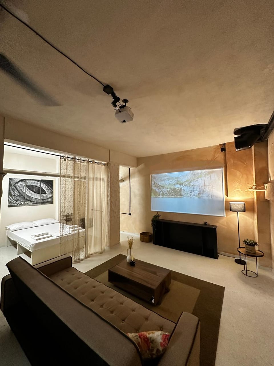 Communal lounge/ TV room