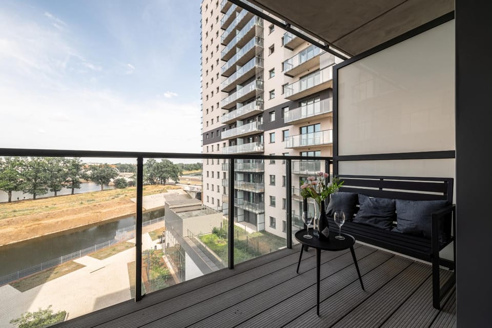 View (from property/room), Balcony/Terrace, River view