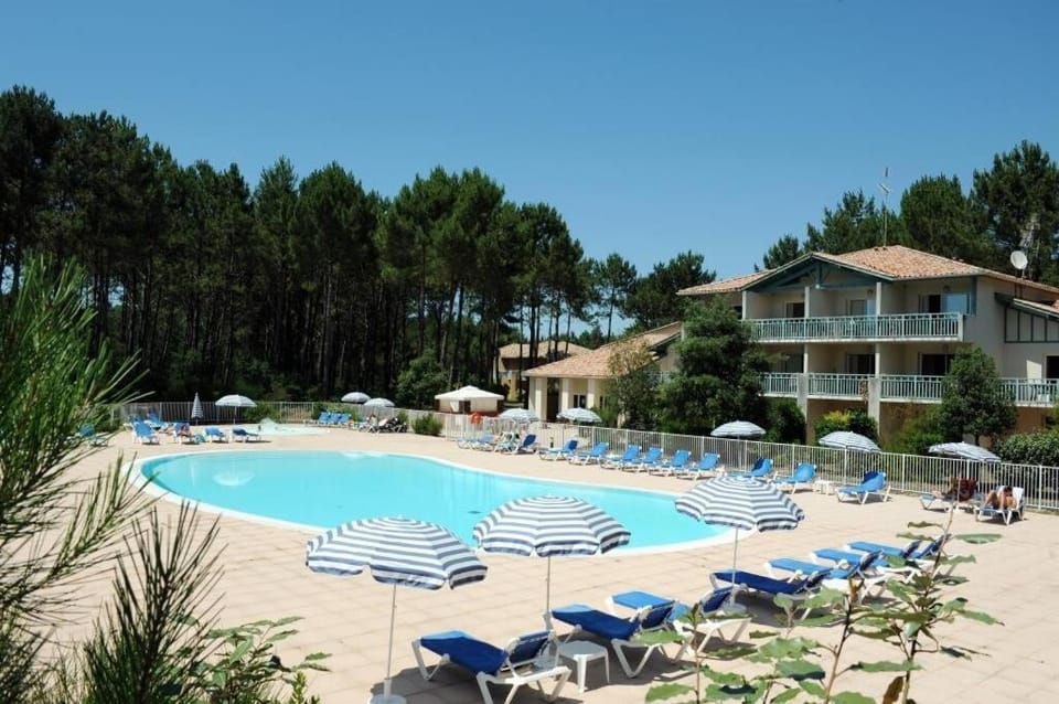 Beach, Swimming pool
