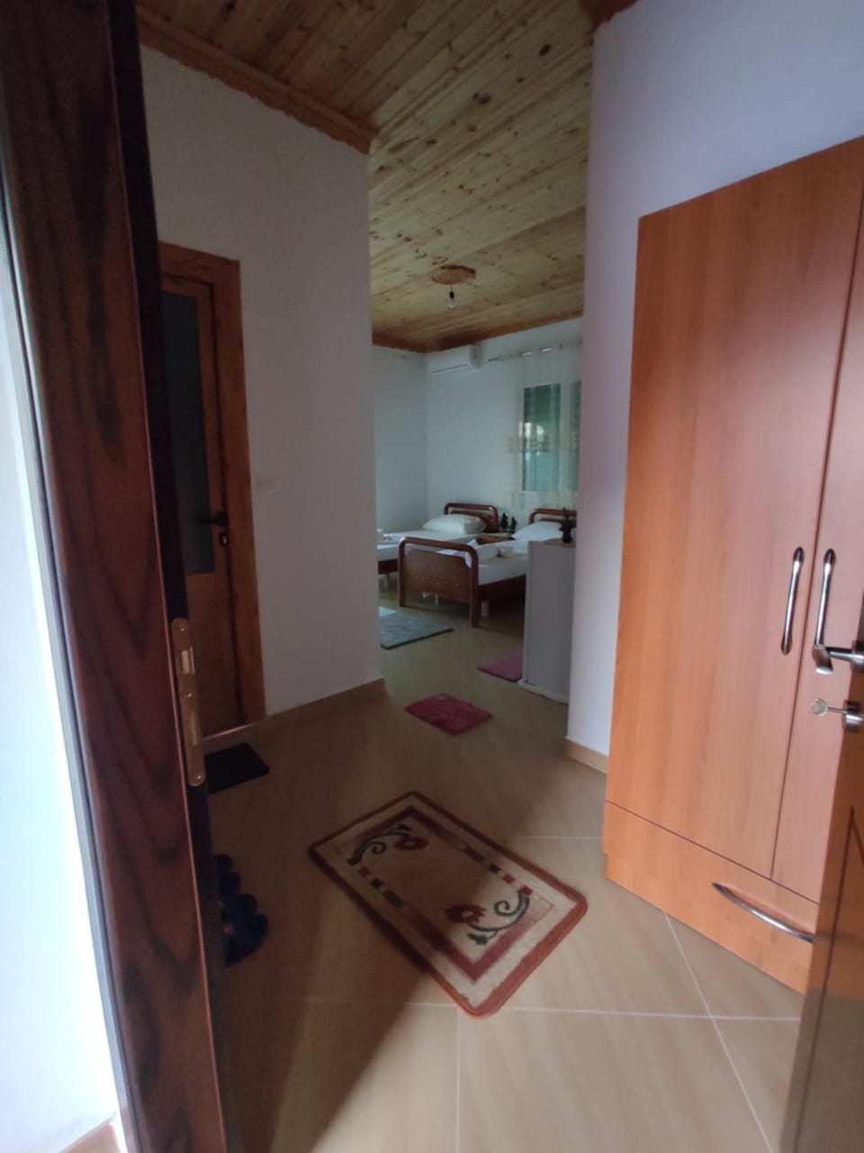 Bed, Bedroom, Garden view