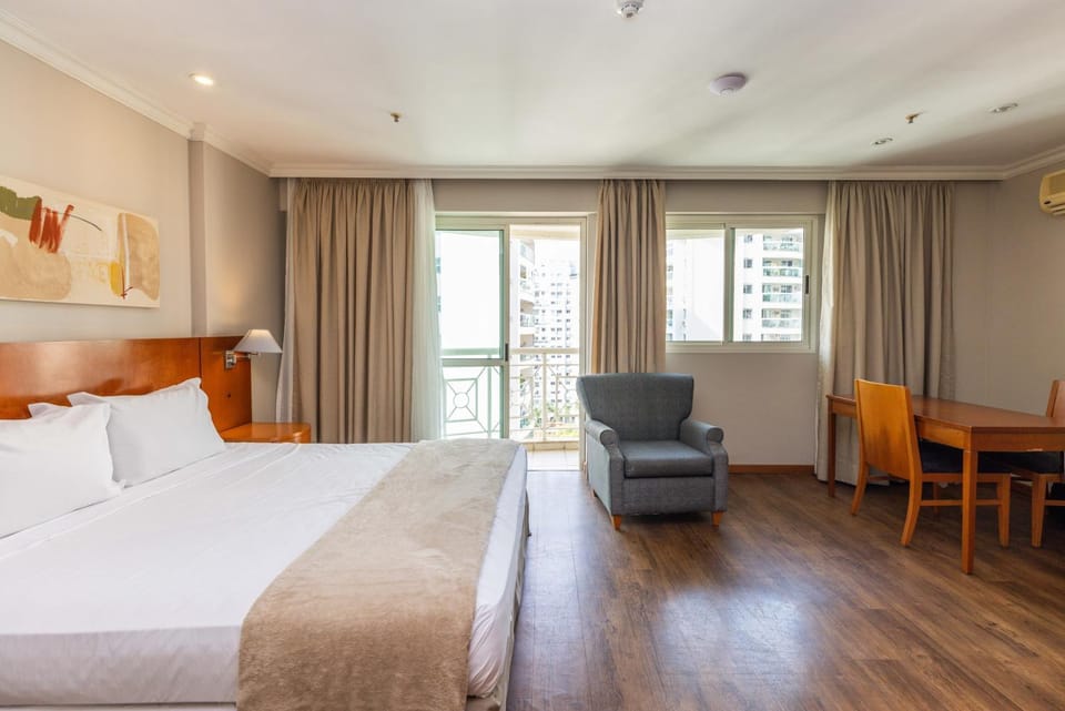 Barra Premium - flat com serviços, recepção 24 horas, piscina, academia e balsa para praia! Apartment in Rio de Janeiro