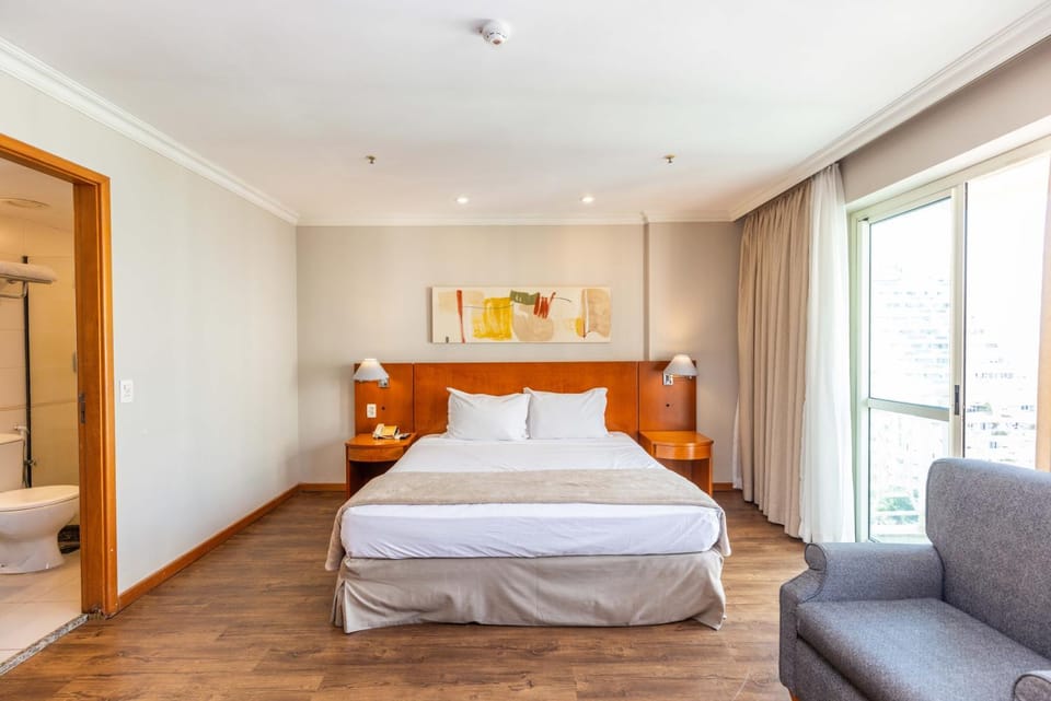 Barra Premium - flat com serviços, recepção 24 horas, piscina, academia e balsa para praia! Apartment in Rio de Janeiro